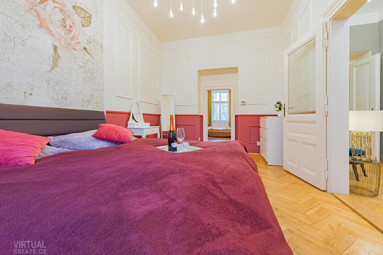 Colorful Wenceslas Square Apartment Praga Zewnętrze zdjęcie