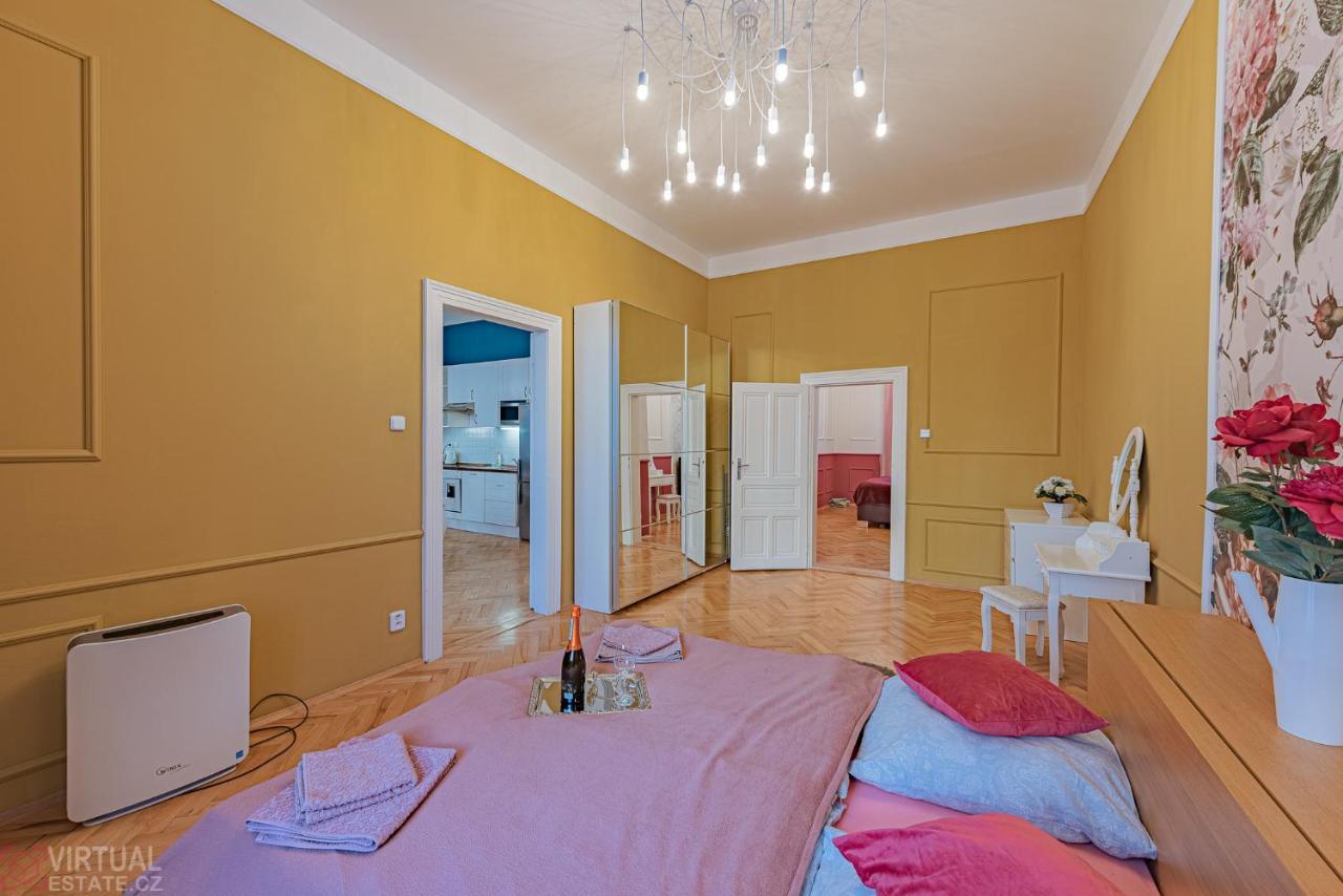 Colorful Wenceslas Square Apartment Praga Zewnętrze zdjęcie