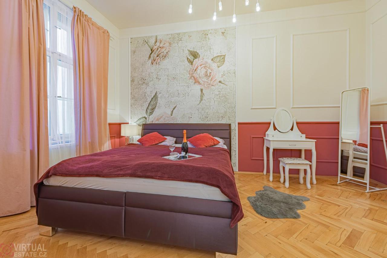 Colorful Wenceslas Square Apartment Praga Zewnętrze zdjęcie