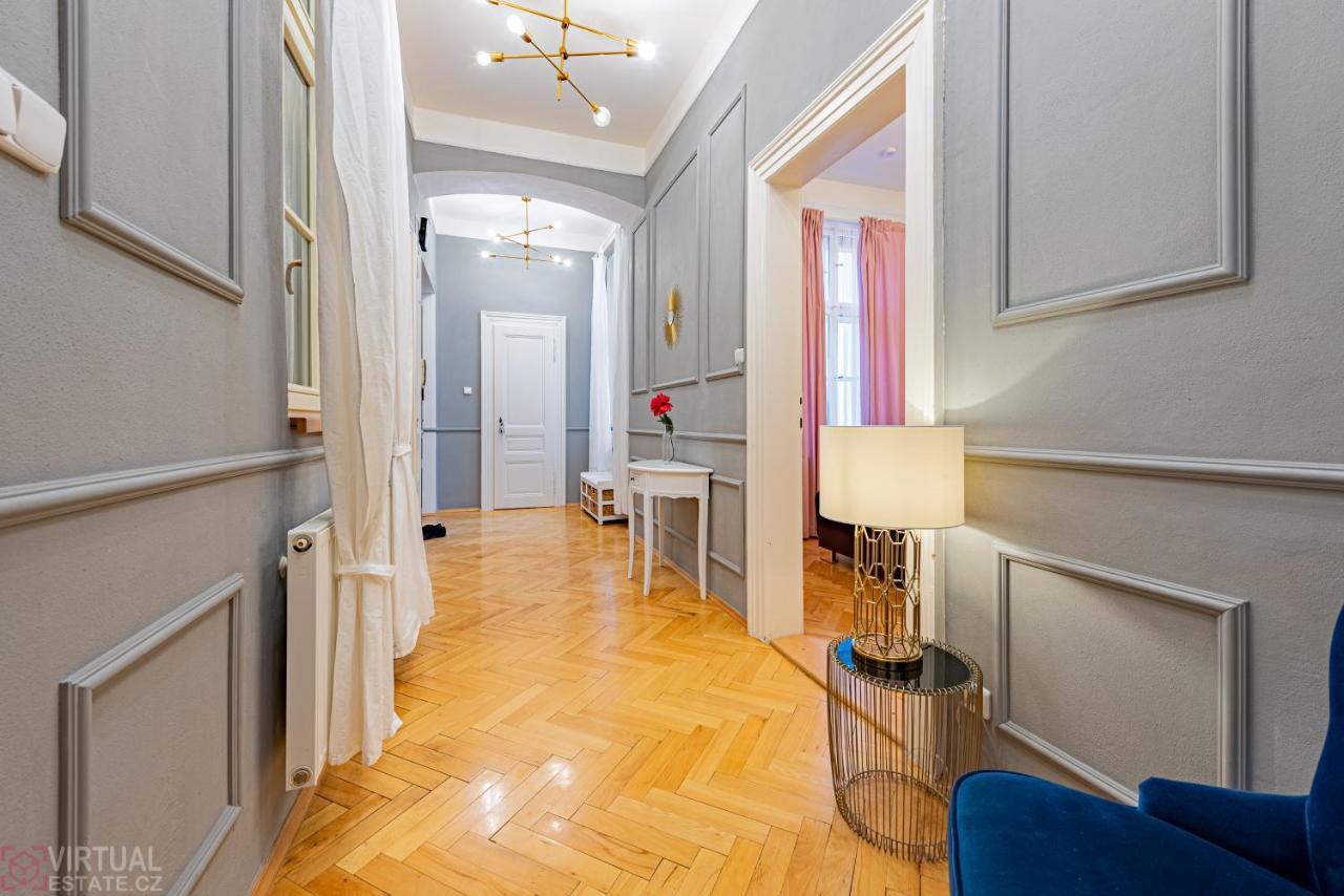 Colorful Wenceslas Square Apartment Praga Zewnętrze zdjęcie